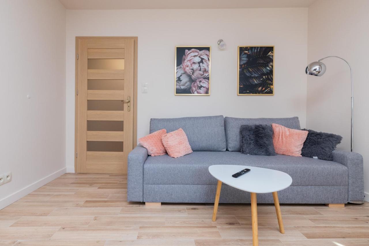 Mokotow Apartments Reytan By Noclegi Renters Warsaw Exterior photo