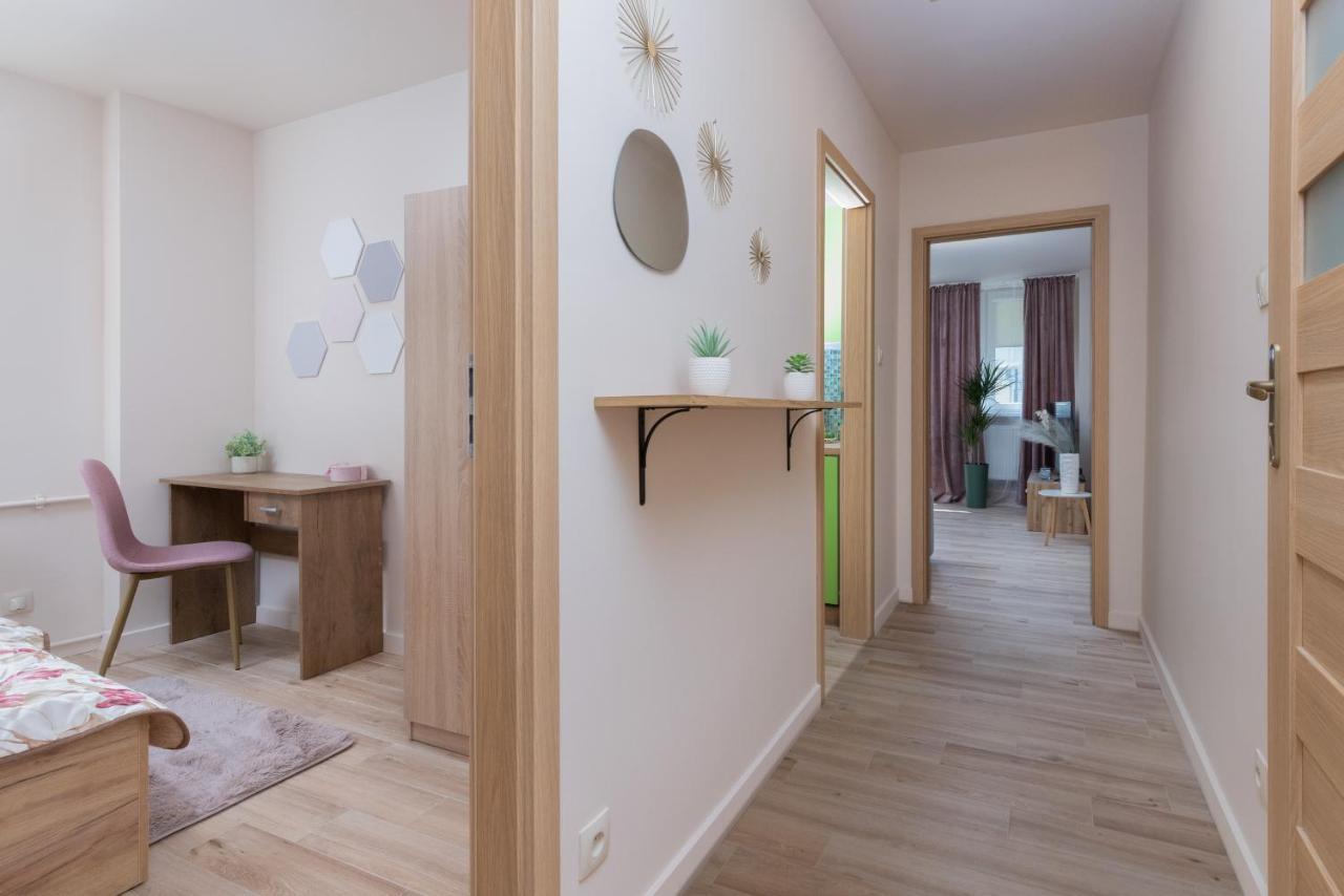 Mokotow Apartments Reytan By Noclegi Renters Warsaw Exterior photo